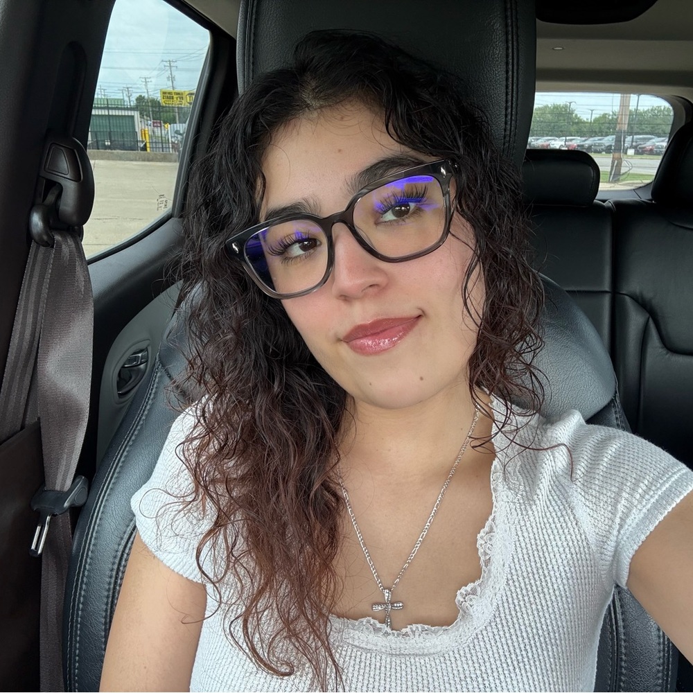 Meet your Posher, Francelia